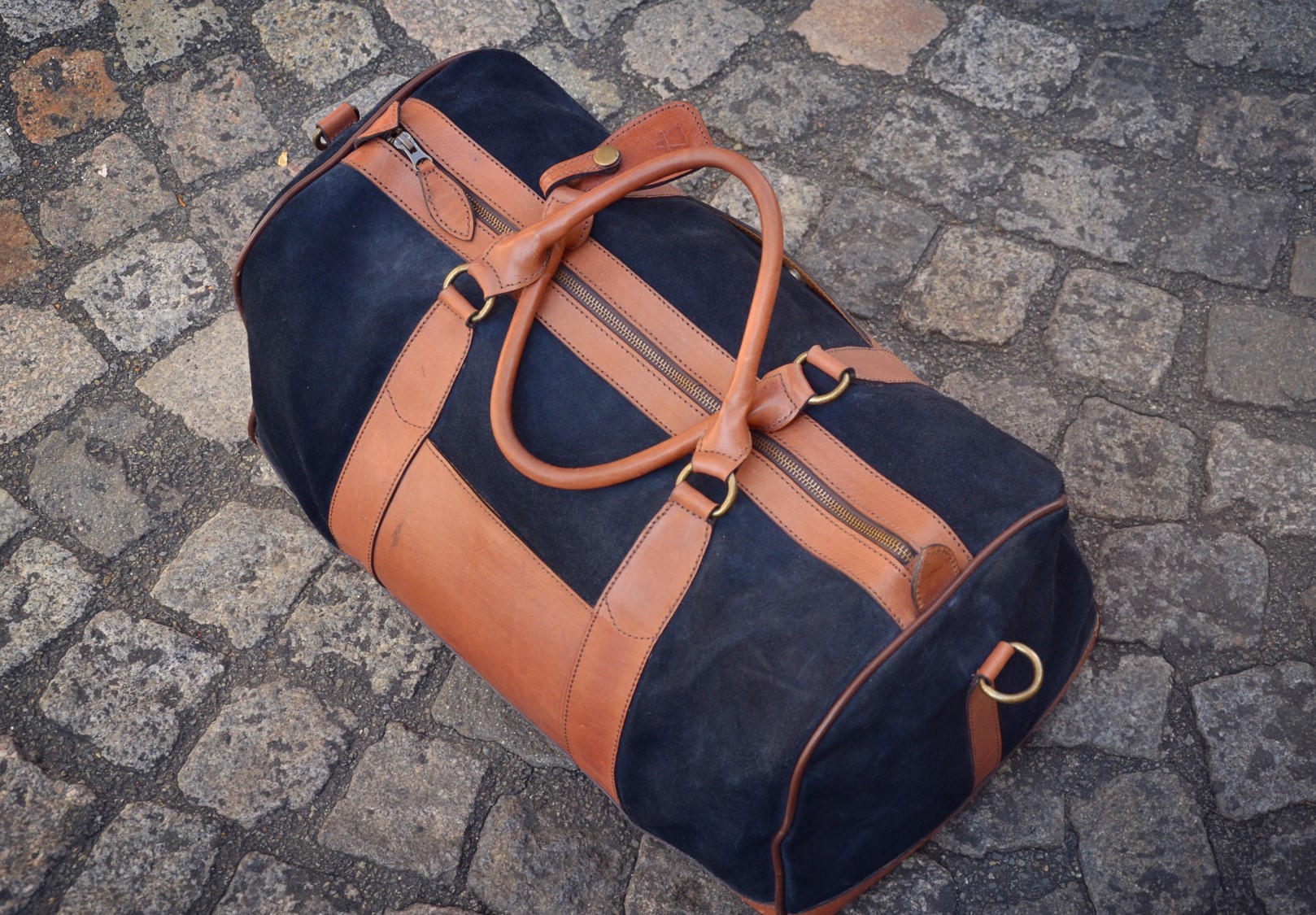 Pachamama - Weekend Bag Diego Anthracite - Leather travel bag