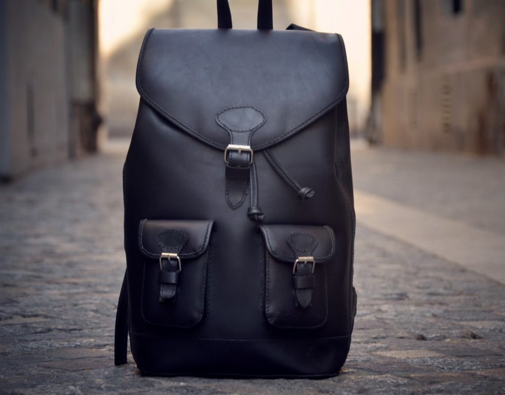Sac à dos cuir noir GABI - Sac à dos urbain en cuir - Pachamama