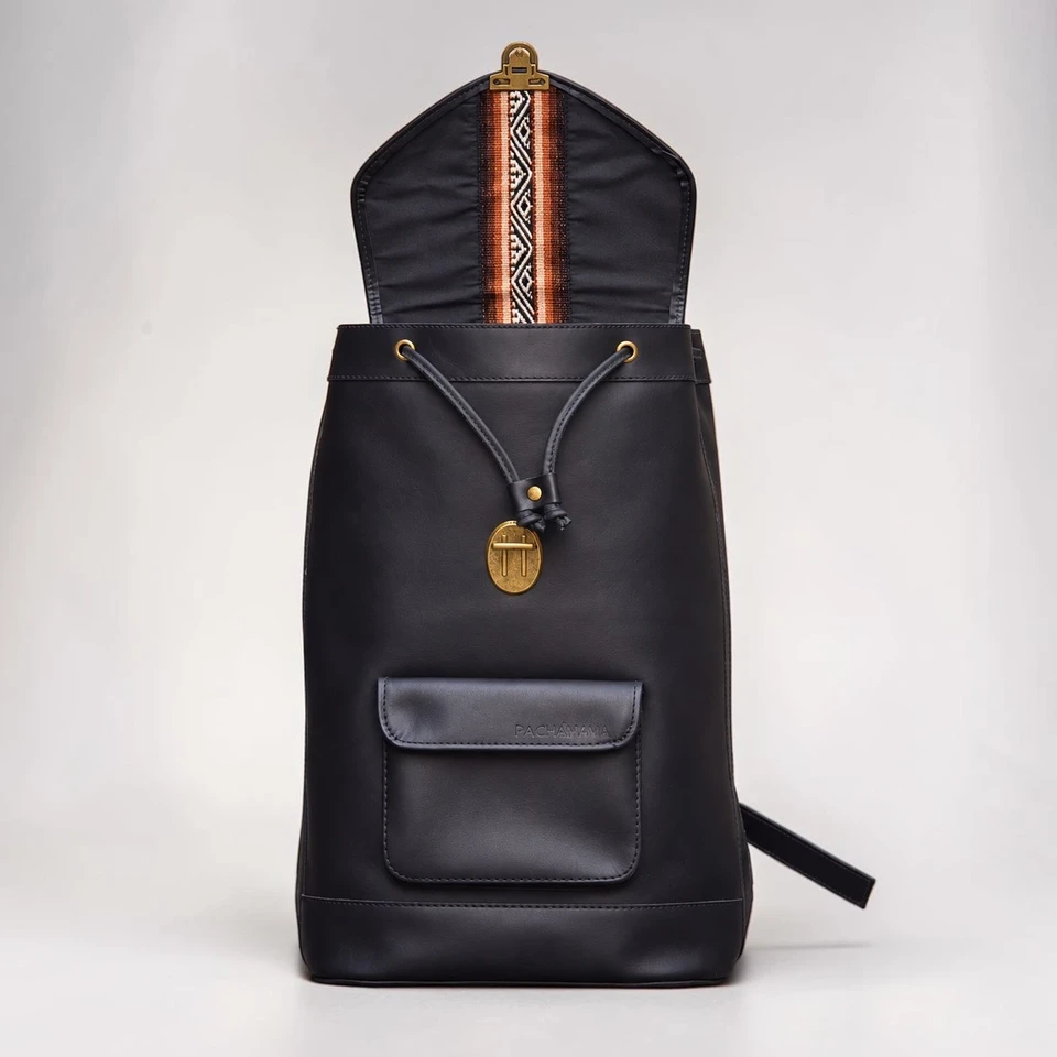 JOE Cuir Noir ouvert, fermoir et tissu aguayo
