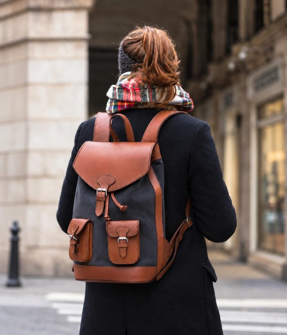 GABI Anthracite porté en ville